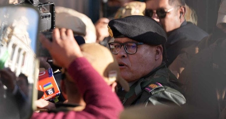 Propao puč u Boliviji, general uhićen pred kamerama